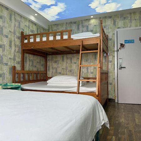 Zhangjiajie Cat Theme Inn Exterior photo