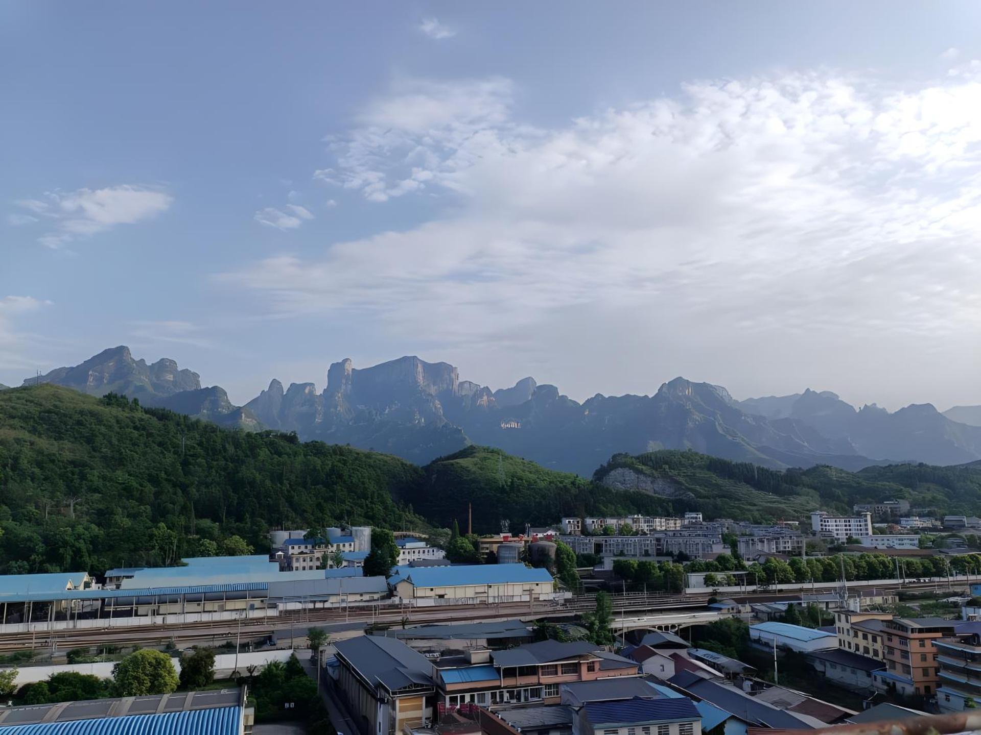 Zhangjiajie Cat Theme Inn Exterior photo